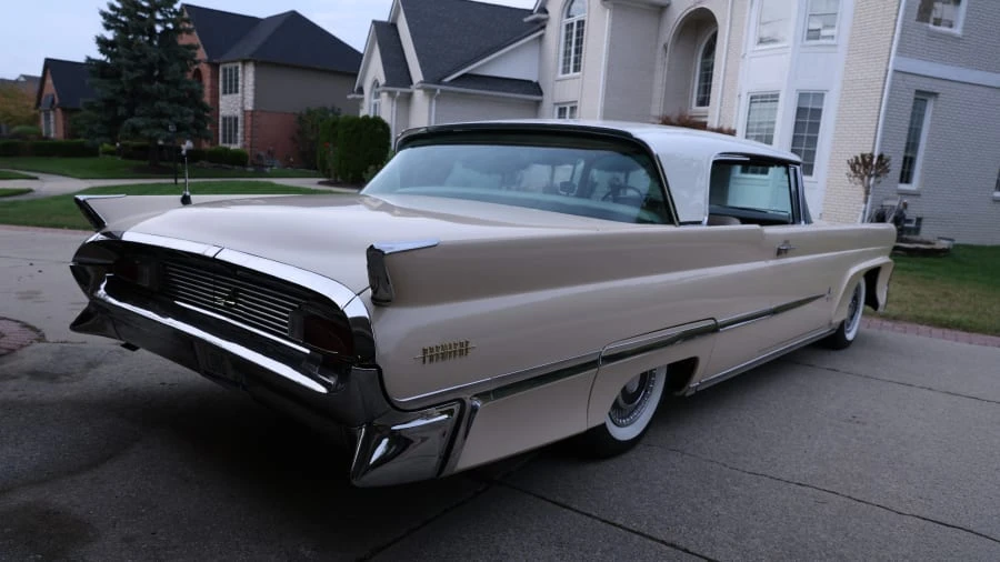 1958 Lincoln Premiere - Image 3 of 24