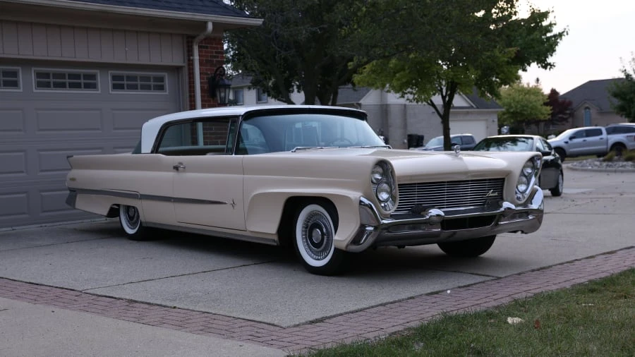 1958 Lincoln Premiere - Image 5 of 24