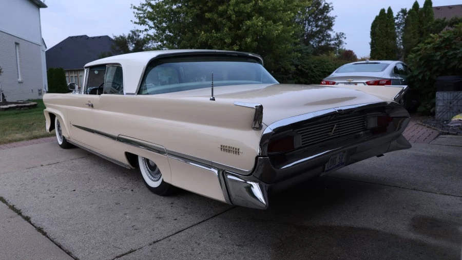1958 Lincoln Premiere - Image 6 of 24