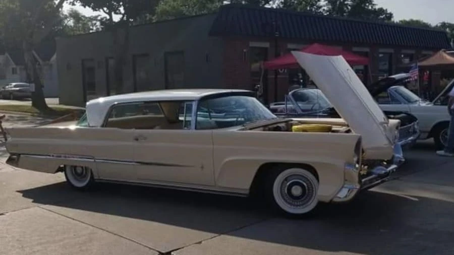 1958 Lincoln Premiere - Image 9 of 24