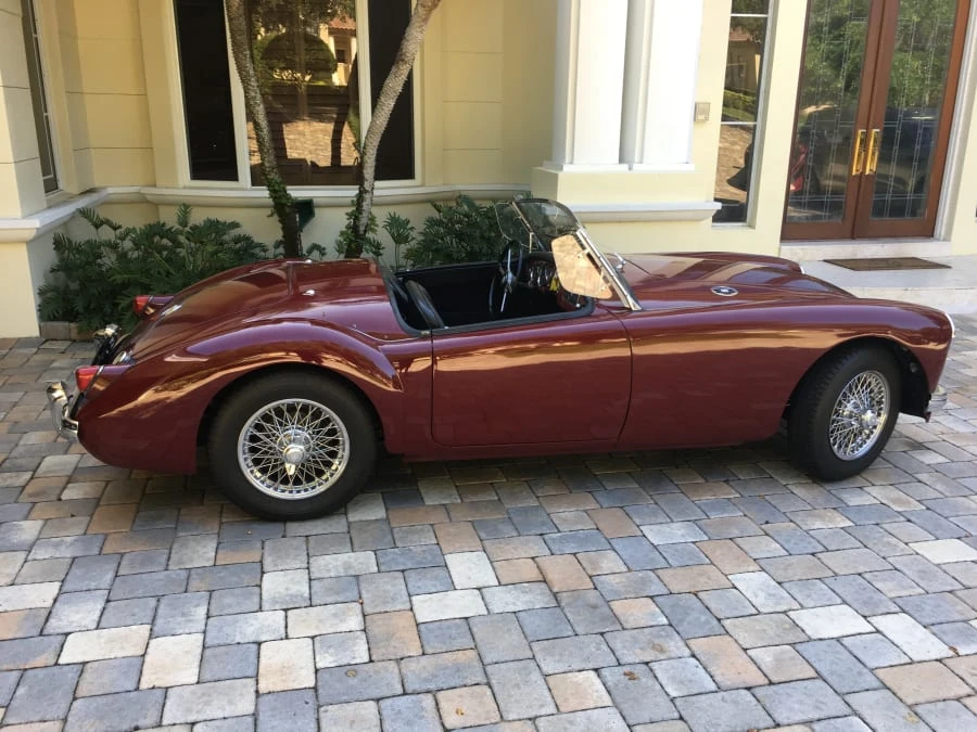 1958 MG MGA 1500 - Image 2 of 5