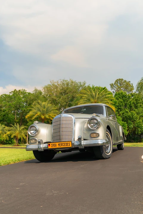 1958 Mercedes-Benz W186 & W189 Adenauer - Image 10 of 31