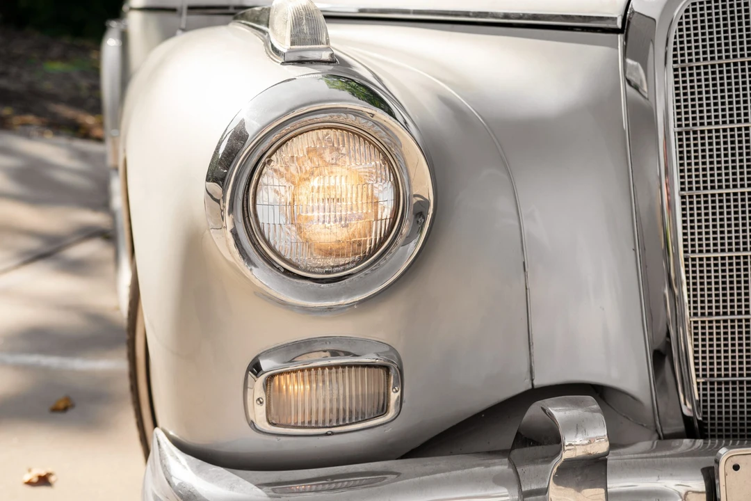 1958 Mercedes-Benz W186 & W189 Adenauer - Image 11 of 31