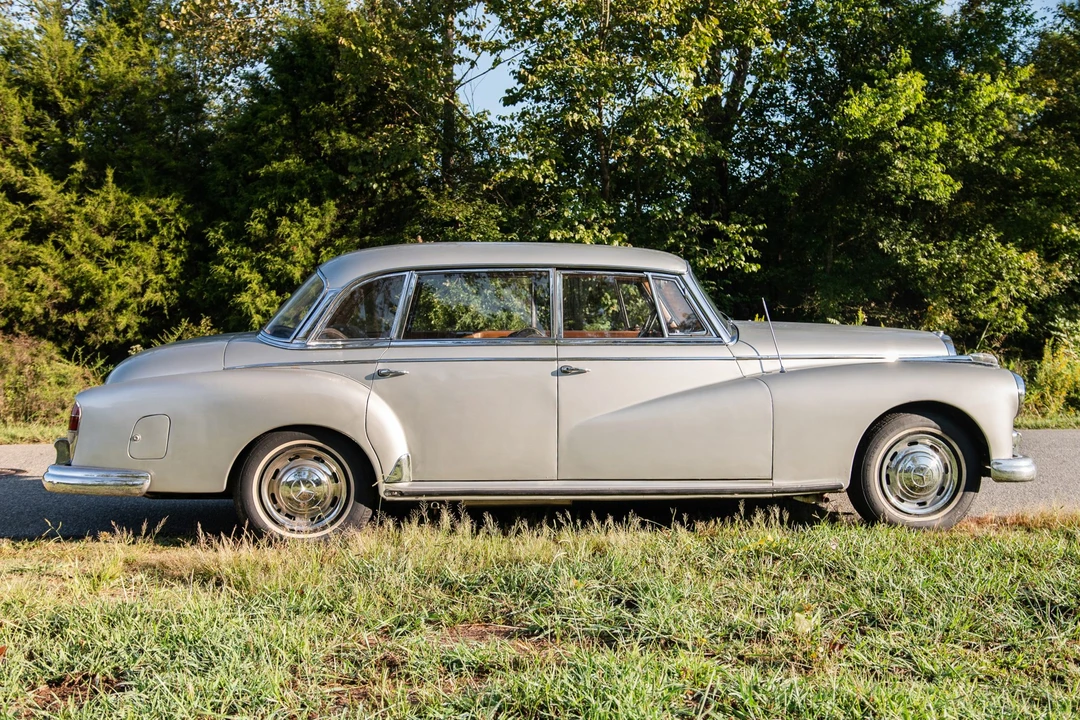 1958 Mercedes-Benz W186 & W189 Adenauer - Image 5 of 31