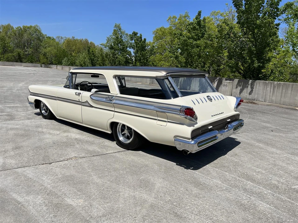1958 Mercury Colony Park - Image 4 of 31