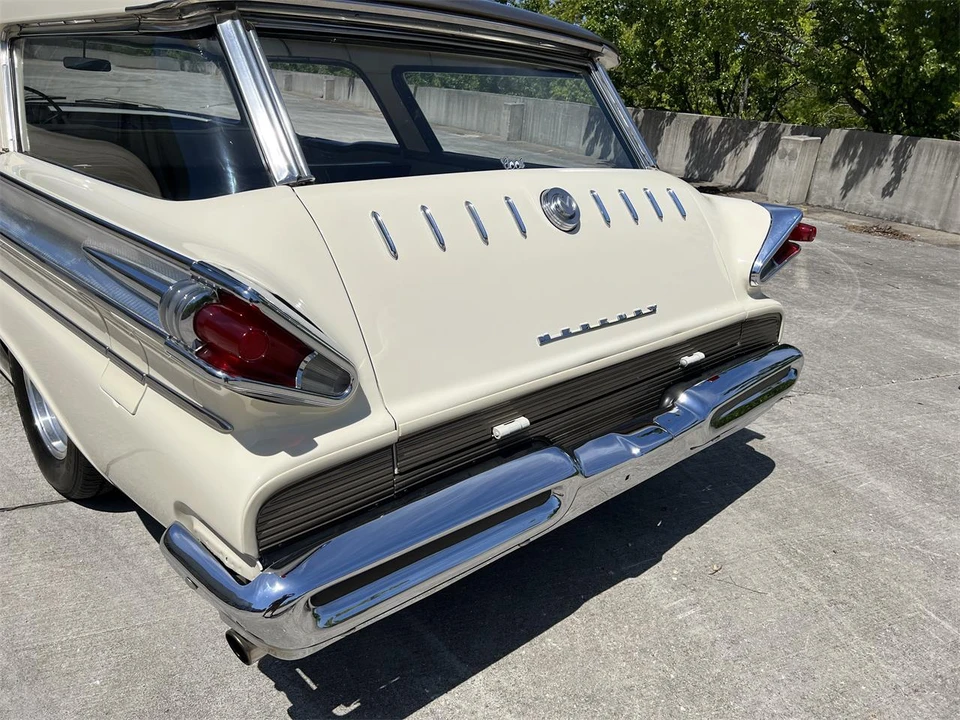 1958 Mercury Colony Park - Image 24 of 31