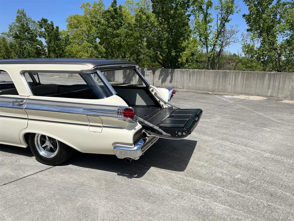1958 Mercury Colony Park - Image 27 of 31