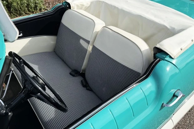 1958 Nash Metropolitan - Image 5 of 9