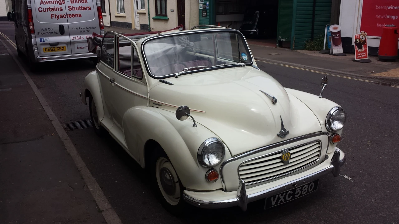1958 Morris Minor - Image 2 of 3