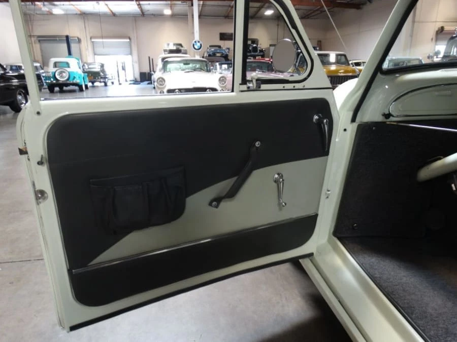 1958 Morris Minor - Image 6 of 12