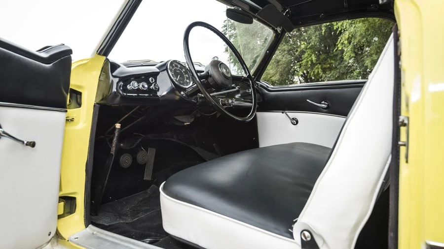 1958 Nash Metropolitan - Image 4 of 12