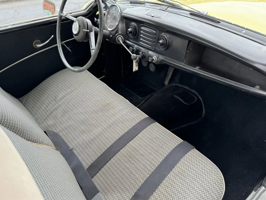 1958 Nash Metropolitan - Image 4 of 7