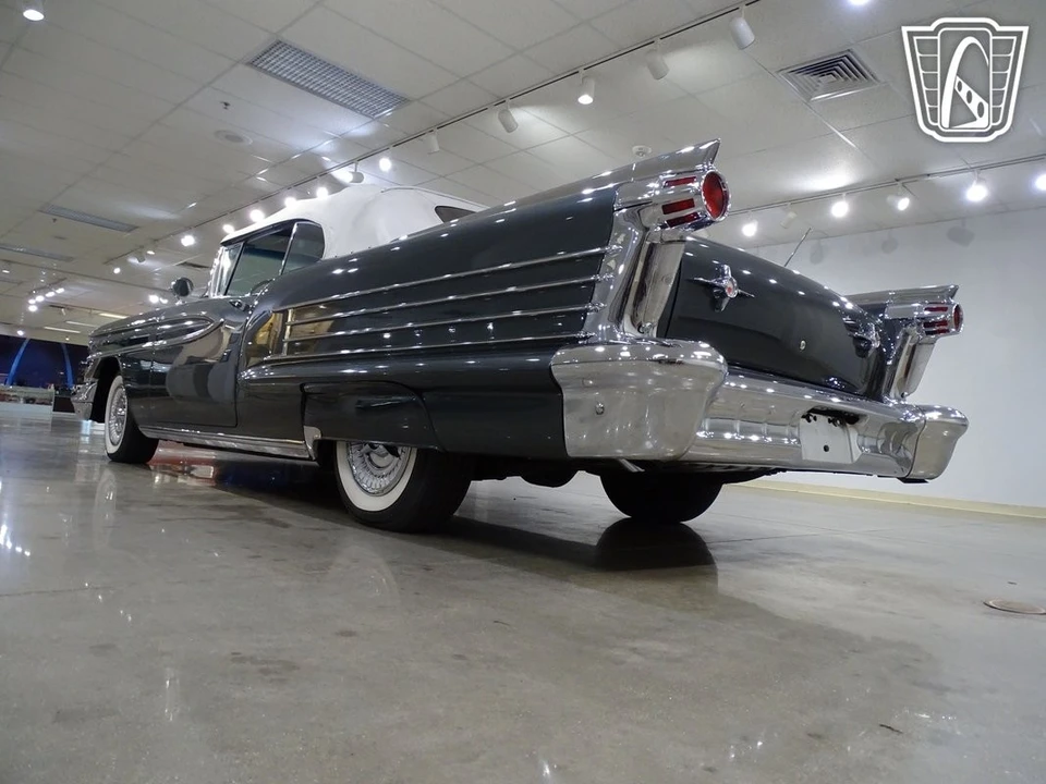 1958 Oldsmobile 88 - Image 11 of 12