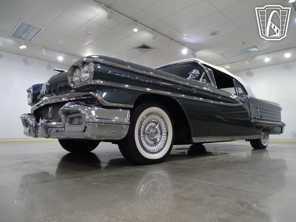 1958 Oldsmobile 88 - Image 5 of 12