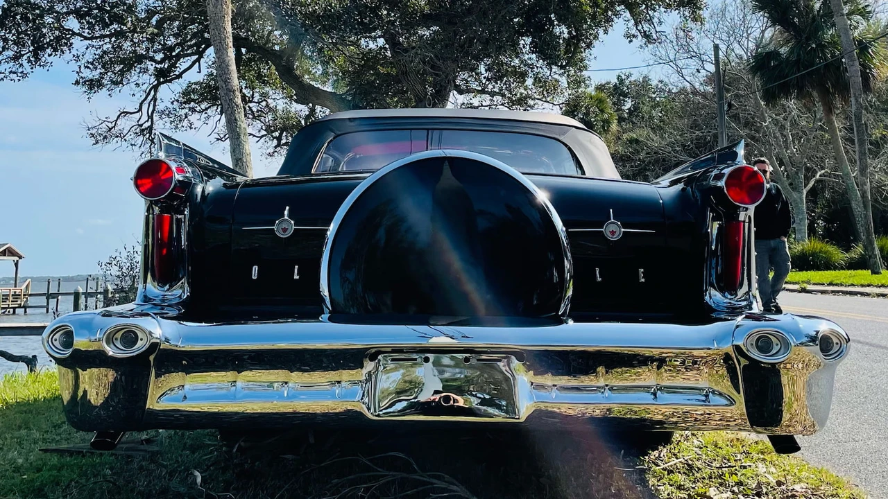 1958 Oldsmobile 98 - Image 11 of 14