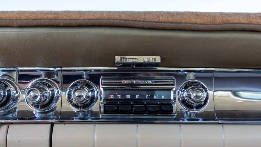 1958 Oldsmobile 98 - Image 13 of 20