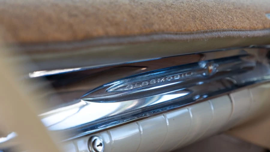 1958 Oldsmobile 98 - Image 15 of 20