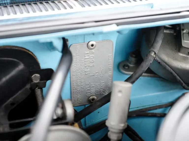 1958 Oldsmobile 88 - Image 15 of 17