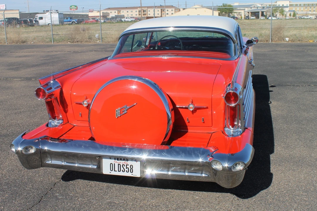 1958 Oldsmobile 88 - Image 6 of 31