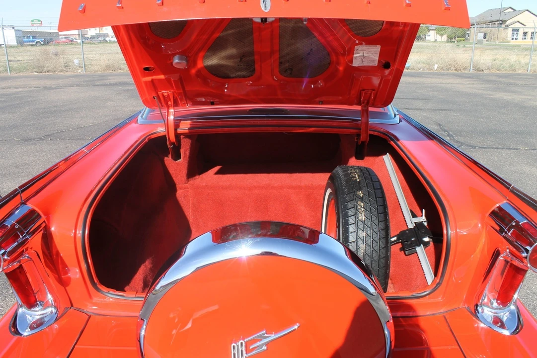 1958 Oldsmobile 88 - Image 28 of 31