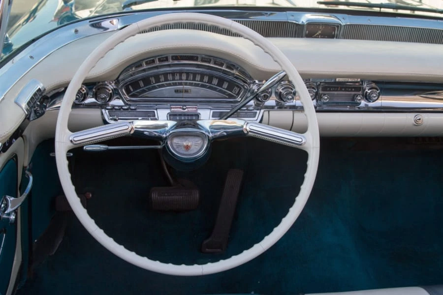 1958 Oldsmobile 98 - Image 9 of 12