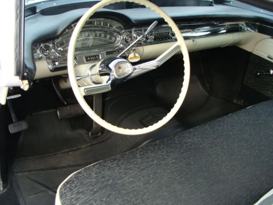1958 Oldsmobile 88 - Image 4 of 9