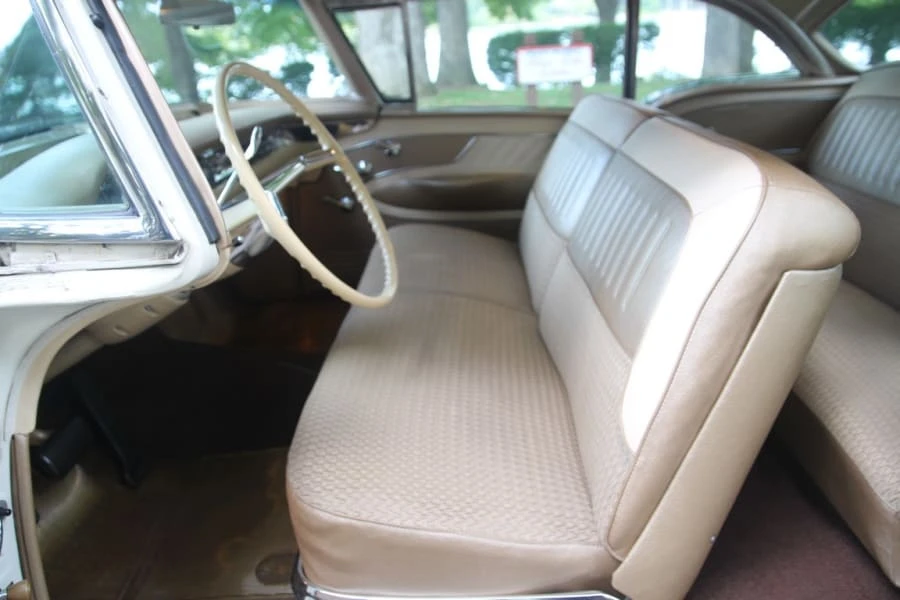 1958 Oldsmobile 88 - Image 4 of 12