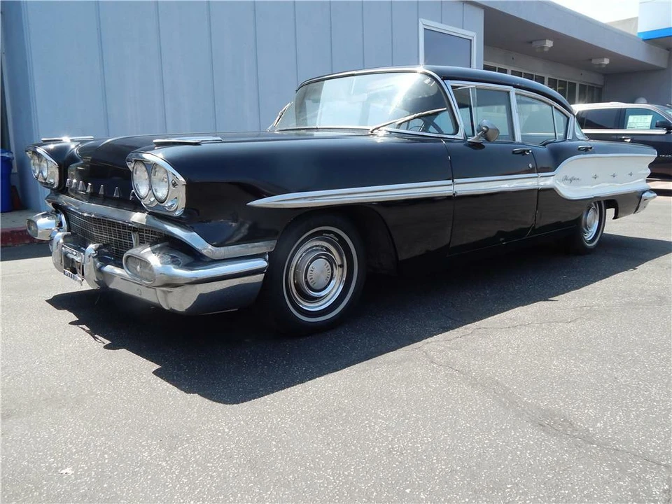 1958 Pontiac Chieftain - Image 2 of 5