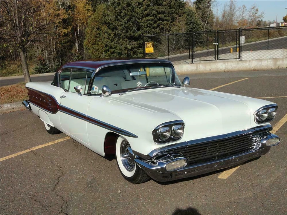 1958 Pontiac Star Chief - Image 2 of 4