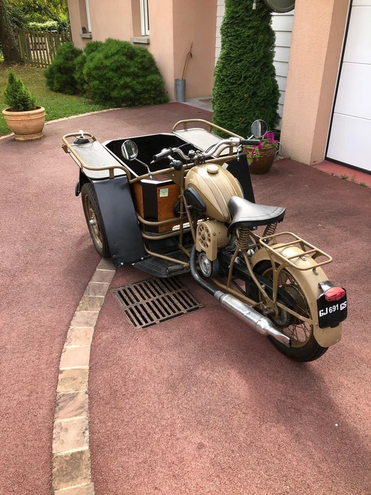 1958 Peugeot - Image 3 of 8