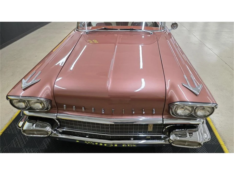 1958 Pontiac Bonneville 1st Gen - Image 11 of 31