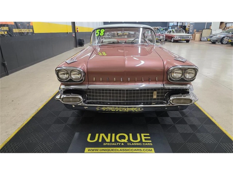 1958 Pontiac Bonneville 1st Gen - Image 2 of 31