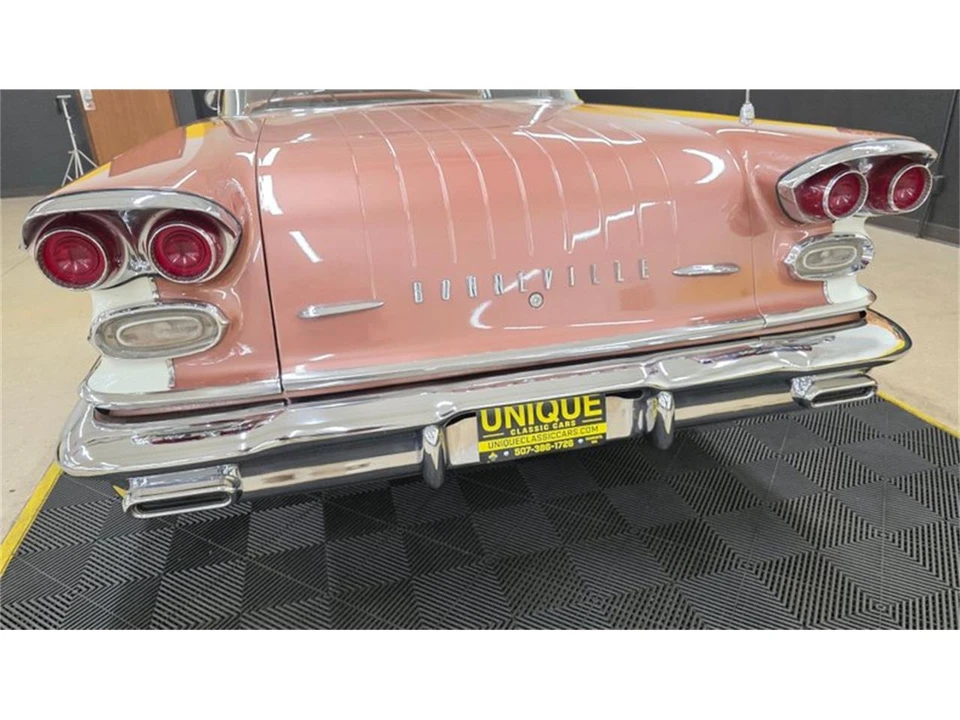 1958 Pontiac Bonneville 1st Gen - Image 18 of 31