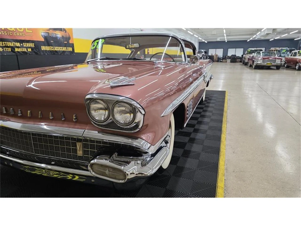 1958 Pontiac Bonneville 1st Gen - Image 9 of 31
