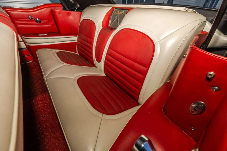 1958 Pontiac Bonneville 1st Gen - Image 23 of 29