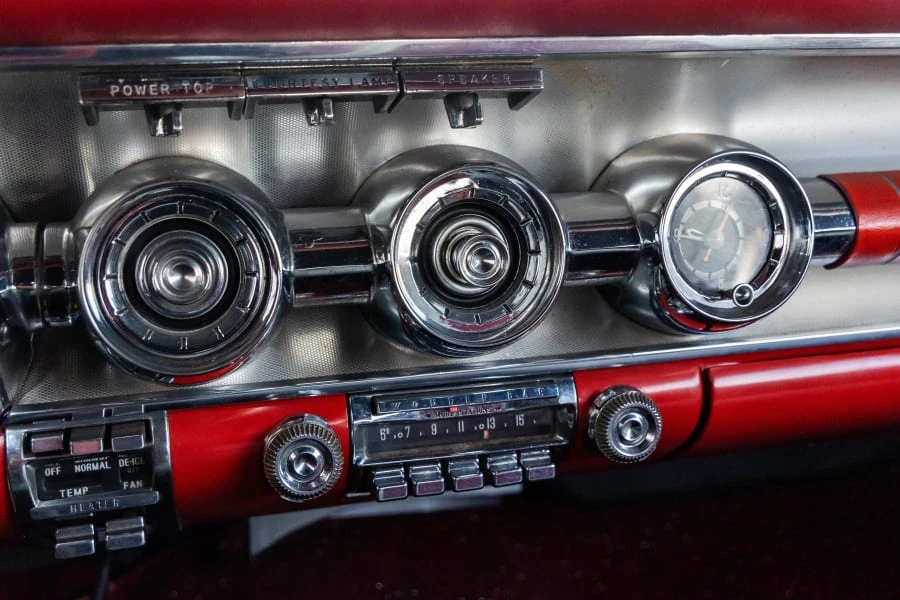 1958 Pontiac Bonneville 1st Gen - Image 22 of 29