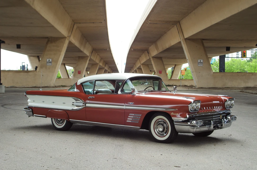 1958 Pontiac Bonneville 1st Gen - Image 5 of 31