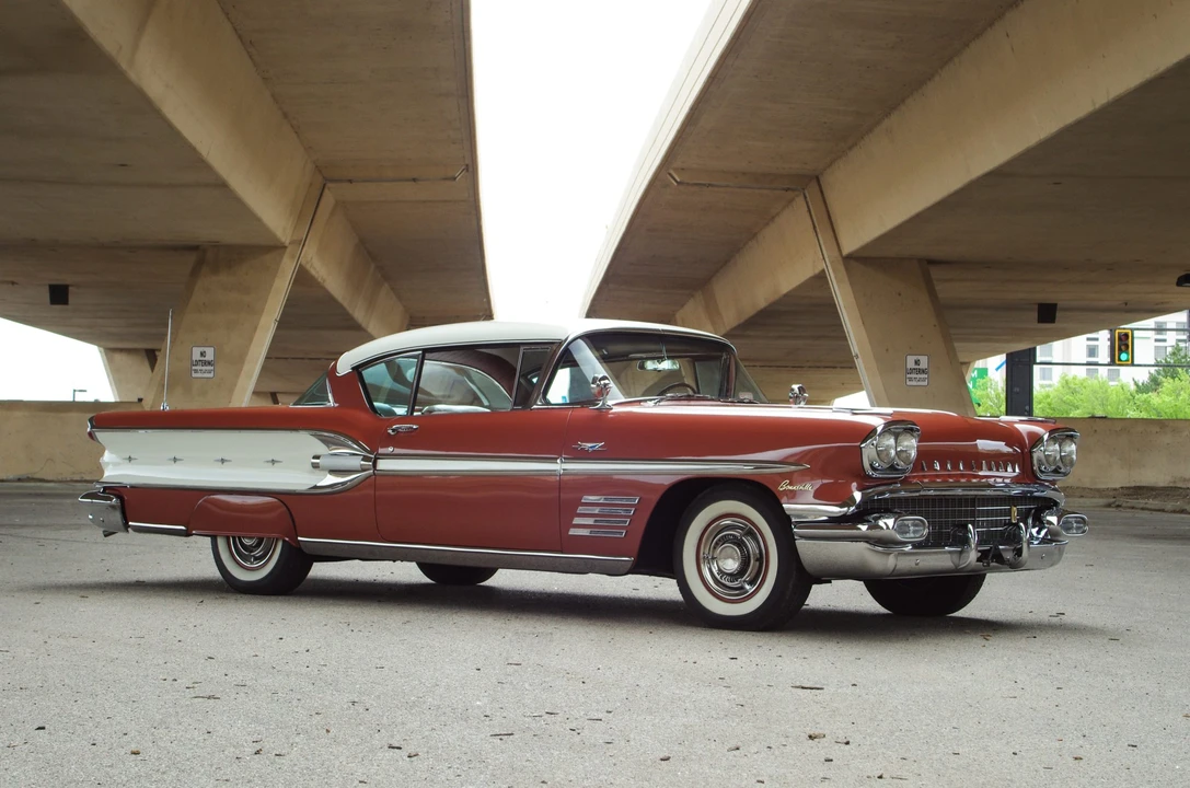 1958 Pontiac Bonneville 1st Gen - Image 6 of 31