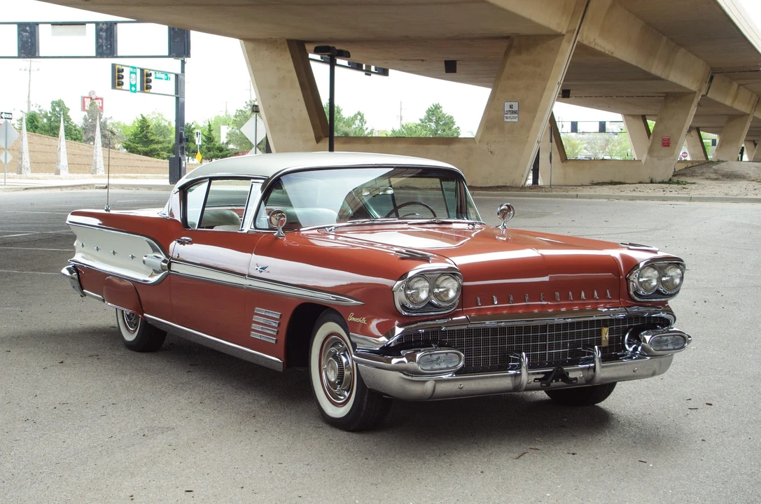 1958 Pontiac Bonneville 1st Gen - Image 3 of 31