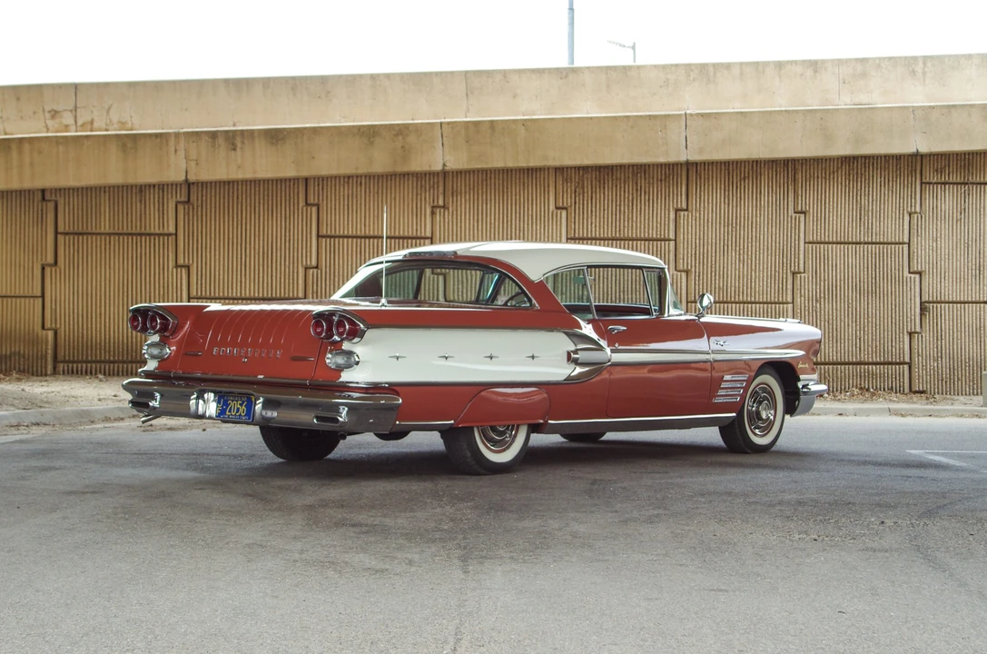 1958 Pontiac Bonneville 1st Gen - Image 17 of 31