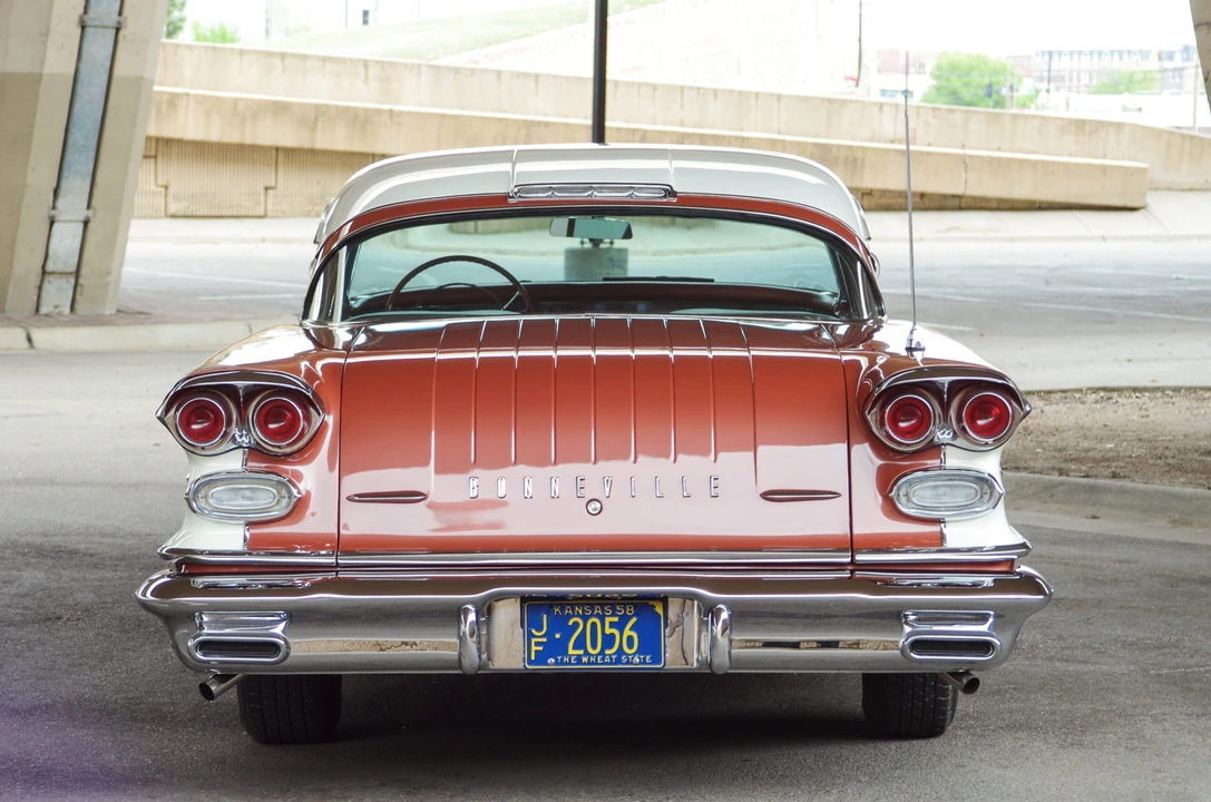 1958 Pontiac Bonneville 1st Gen - Image 23 of 31