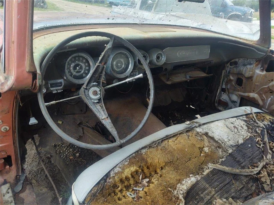 1958 Pontiac Chieftain - Image 5 of 8