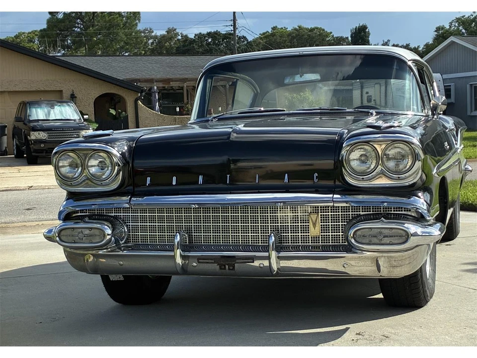 1958 Pontiac Chieftain - Image 2 of 12
