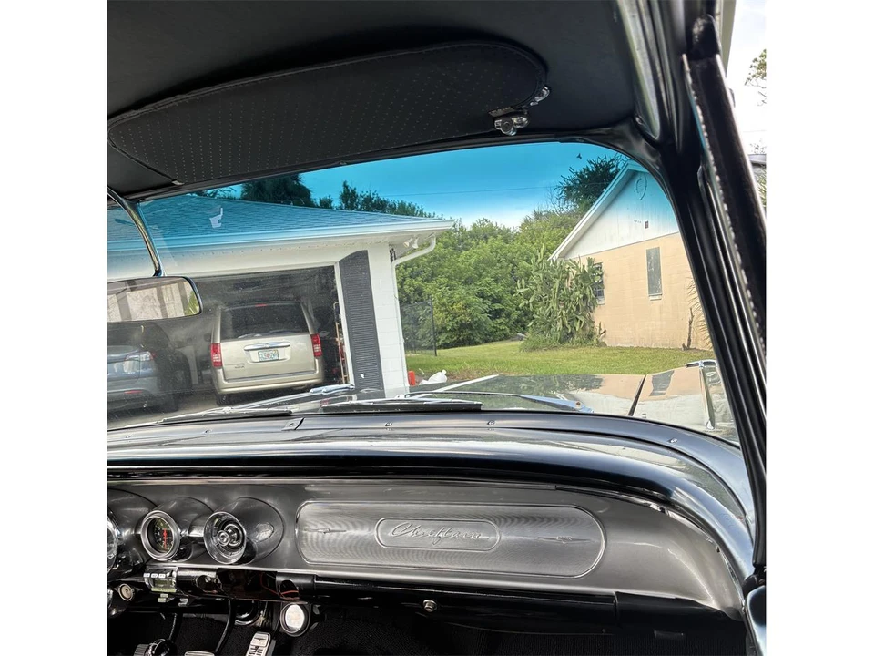 1958 Pontiac Chieftain - Image 9 of 12