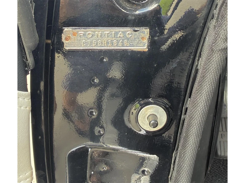 1958 Pontiac Chieftain - Image 10 of 12