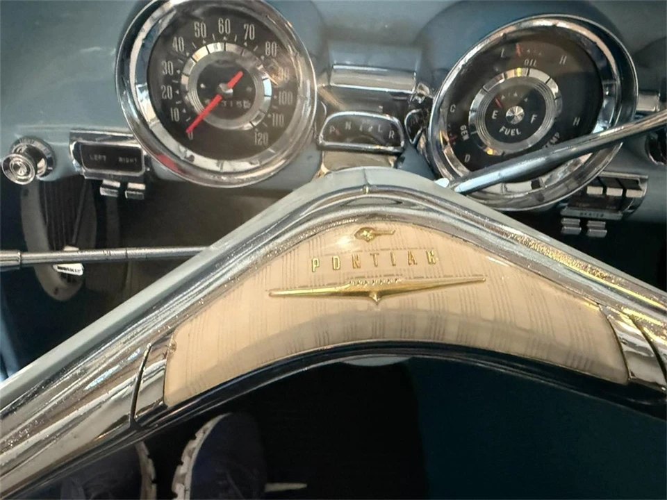 1958 Pontiac Chieftain - Image 4 of 31