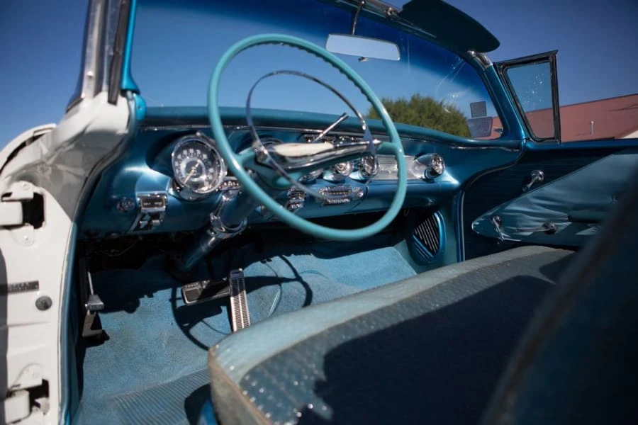 1958 Pontiac Chieftain - Image 4 of 10
