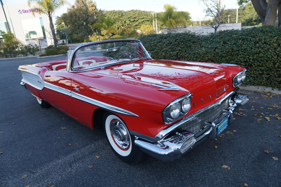 1958 Pontiac Chieftain - Image 2 of 31