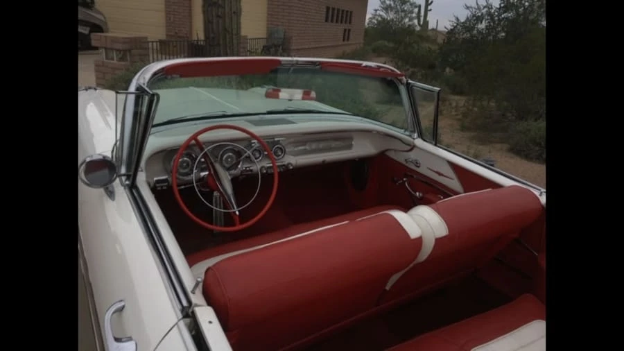 1958 Pontiac Chieftain - Image 4 of 8