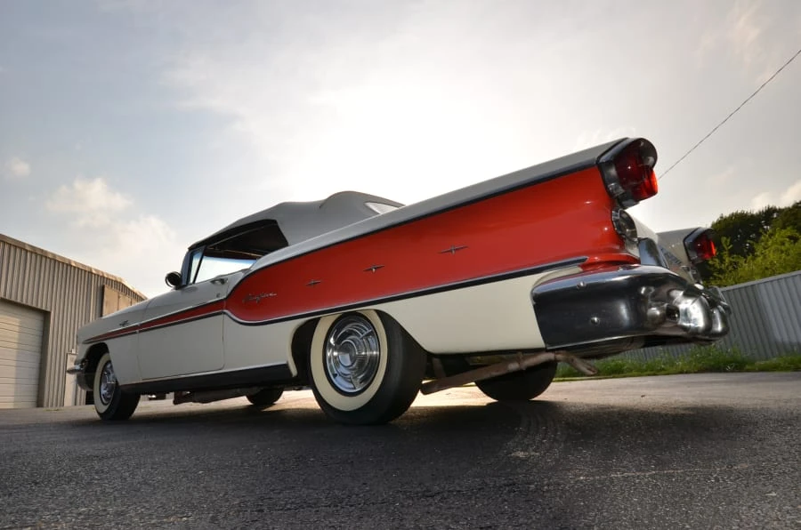1958 Pontiac Chieftain - Image 10 of 11